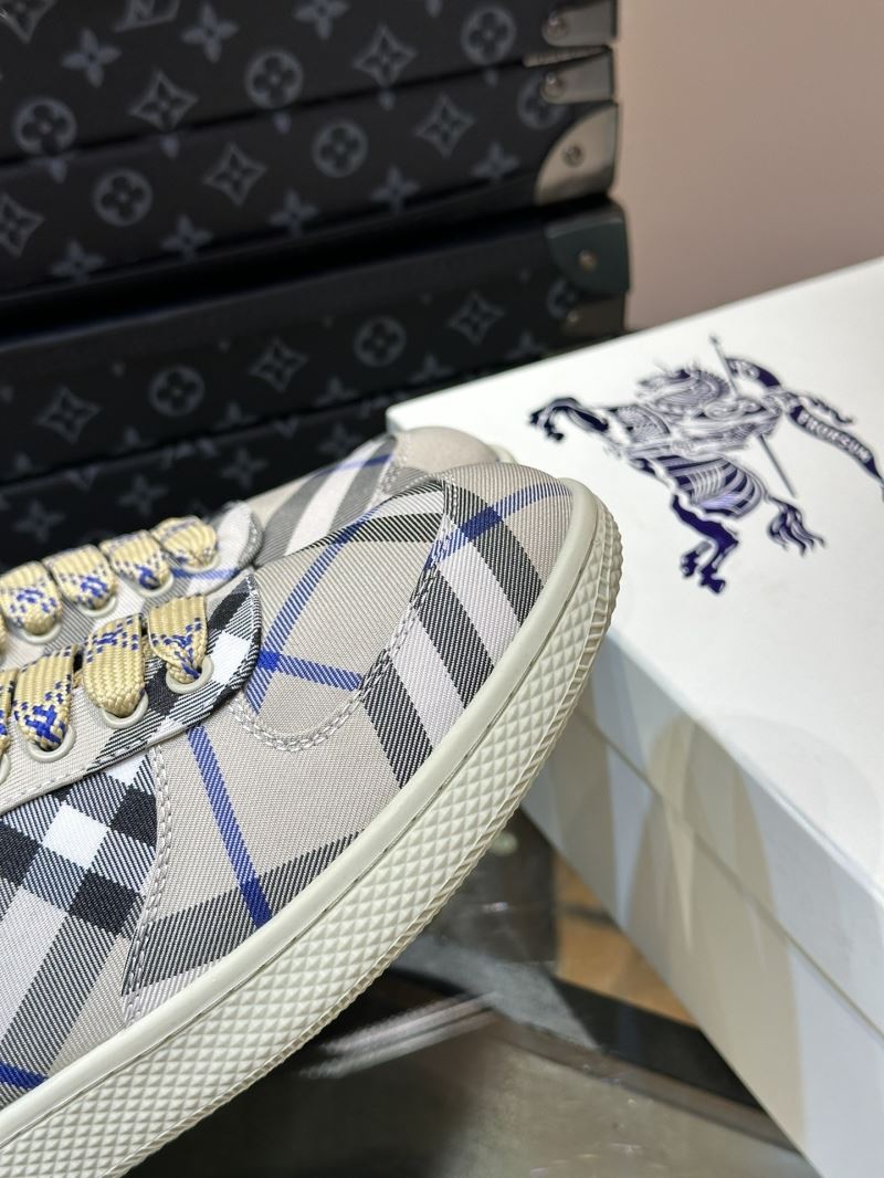 Burberry Low Shoes